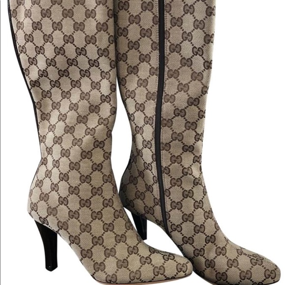 Beige Gucci signature canvas boots - Picture 2 of 8